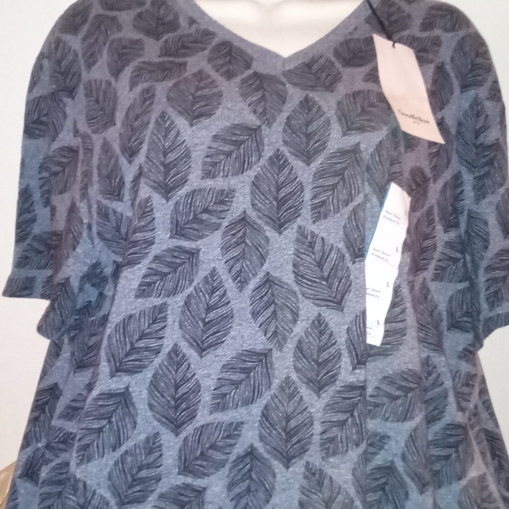 Leaf Pattern Gray And Blue Top Size Large
